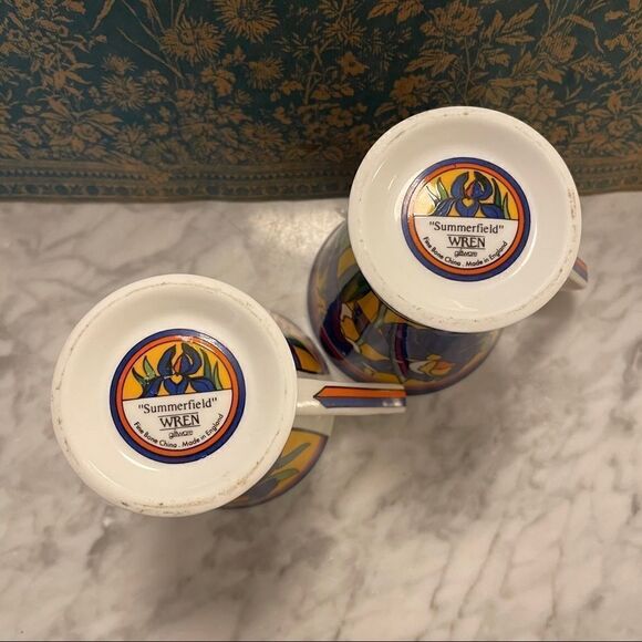 Pair of Vintage Clarice Cliff Style Iris Mugs - Picture 6 of 6